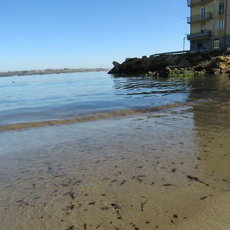 Il Mare Do Zu Pippo Alojamento de Acomodação e Pequeno-almoço Augusta