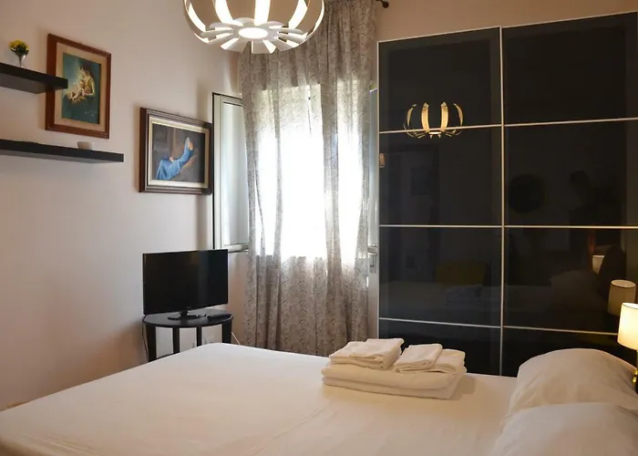 Il Mare Do Zu Pippo Аугуста